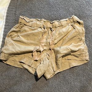 Linen shorts